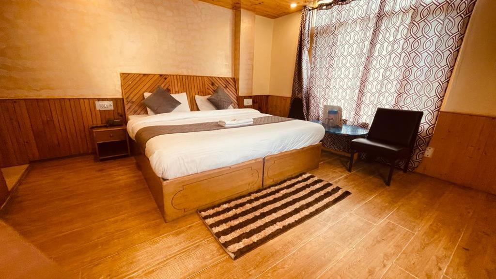 Sandhu Hotel & Restaurant Una  Екстериор снимка
