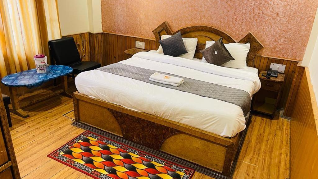 Sandhu Hotel & Restaurant Una  Екстериор снимка